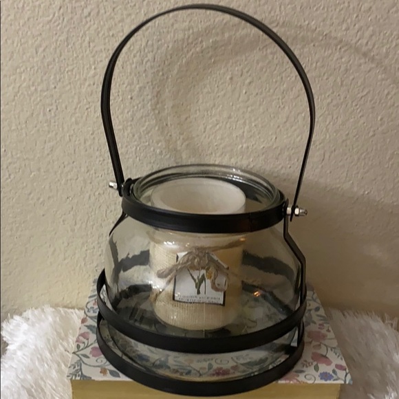 Lantern - Picture 1 of 1